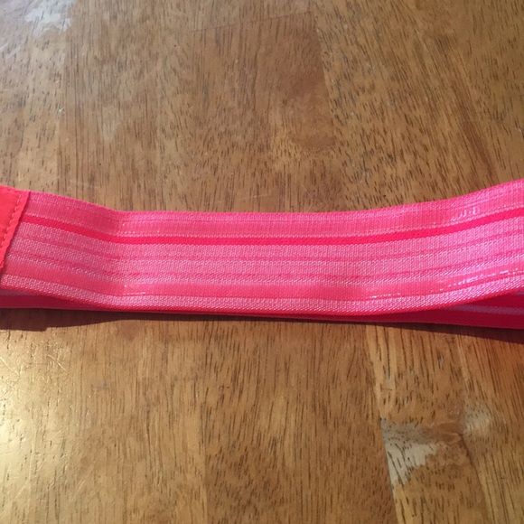 2 under amour headbands - Picture 4 of 7